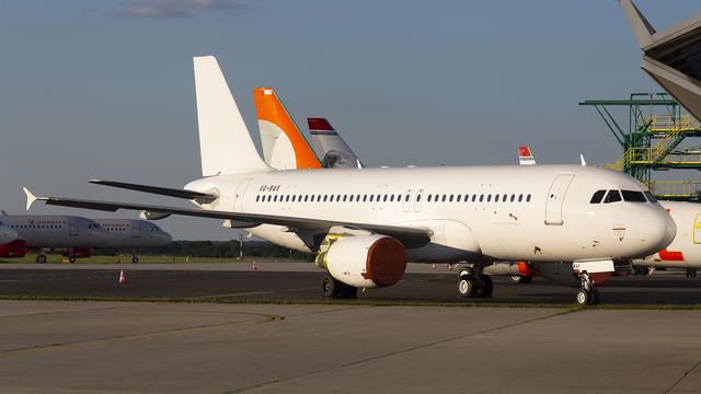VQ-BAX:Airbus A320-200:Уральские авиалинии